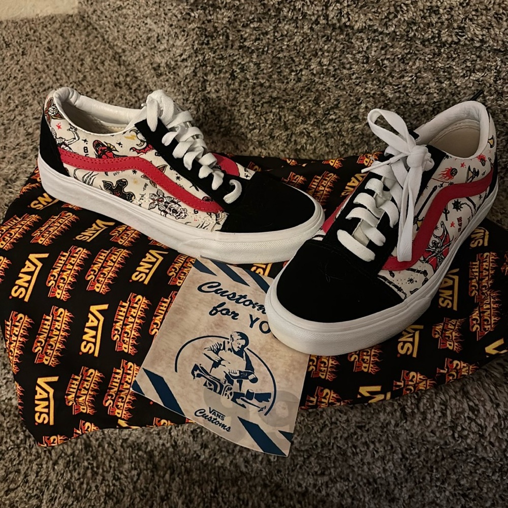Stranger Things Vans